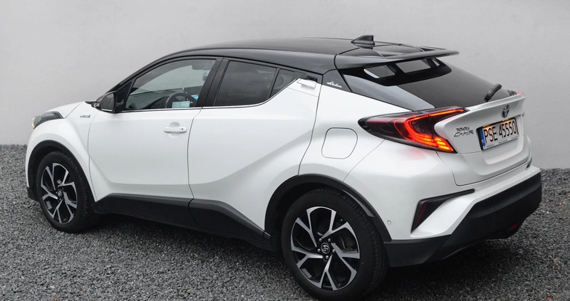 Toyota C-HR cena 92999 przebieg: 100000, rok produkcji 2019 z Jarocin małe 781